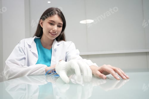 Preview: Bionic Prosthetic Hand with artificial intelligence technology.