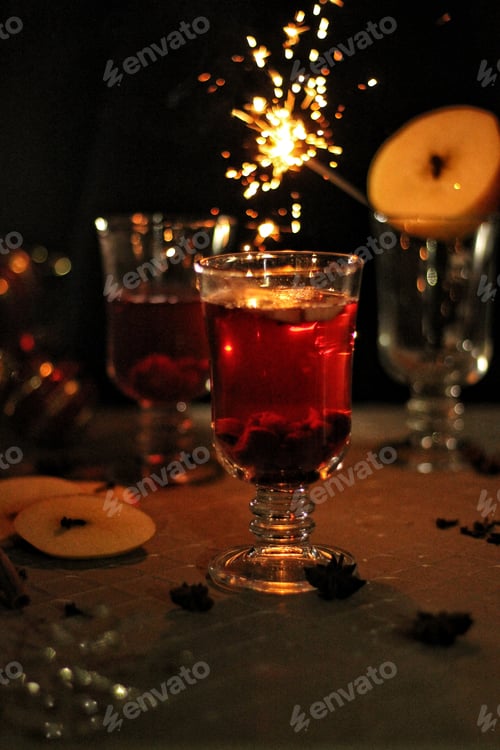 Preview: Sparkling glasses