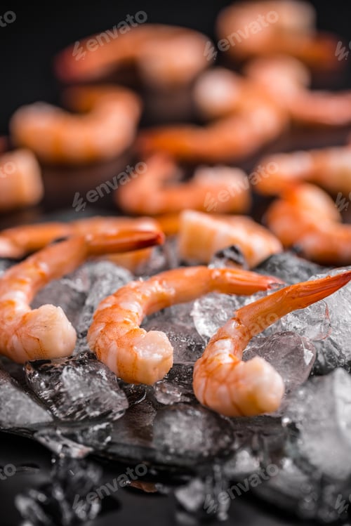 Preview: Prawns on ice