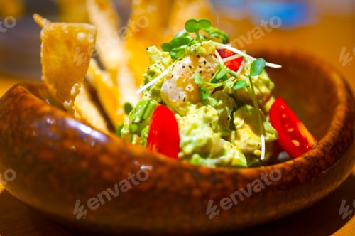 Preview: avocado and shrimps salad