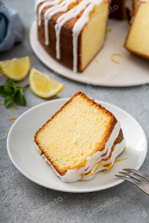 Preview: Lemon pound cake with powder sugar glaze