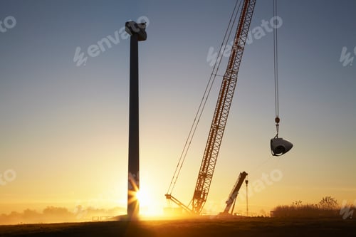 Preview: Wind turbine being erected