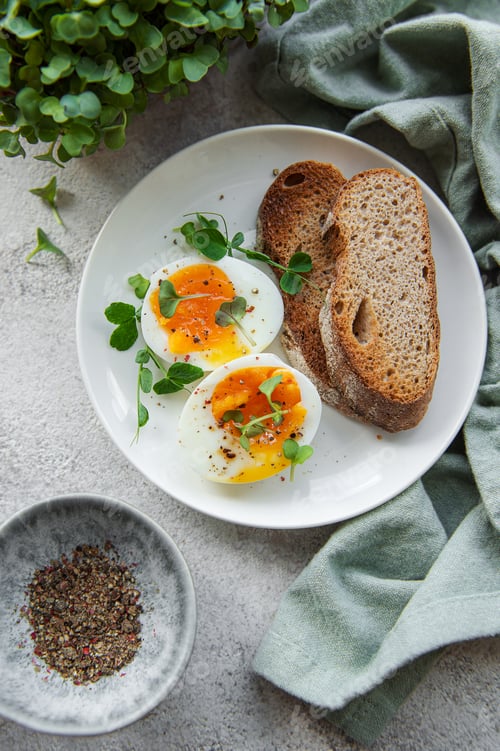 Preview: Rye bread with boiled egg