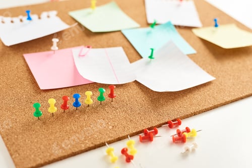 Preview: Cork board with a pinned colored blank notes