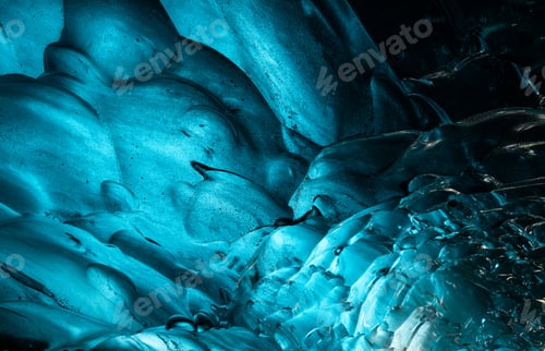 Preview: Stunning Blue Ice Cave in Icelandic Glacier with Natural Crystal Formations