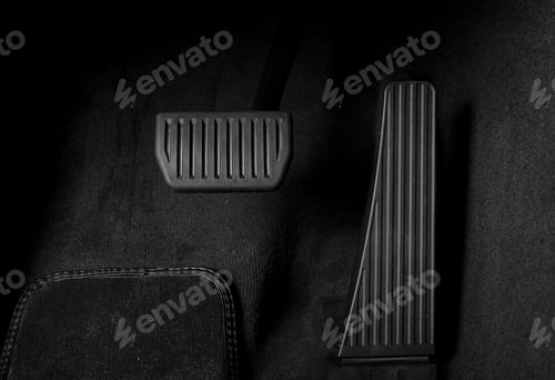 Preview: Brake and acceleration pedals