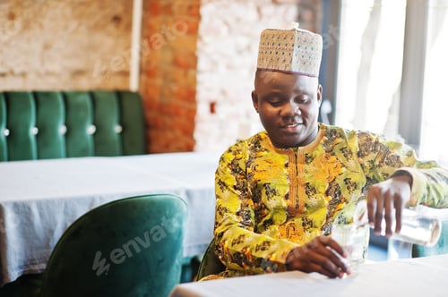 Preview: Friendly afro man