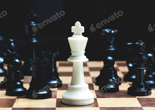 Preview: Chess board with figures