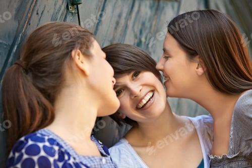 Preview: Three girls hanging out