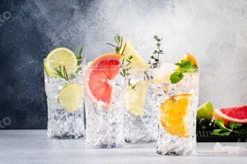 Preview: Cocktails set. Alcoholic drinks with gin, tonic, lime, lemon, grapefruit, orange, soda