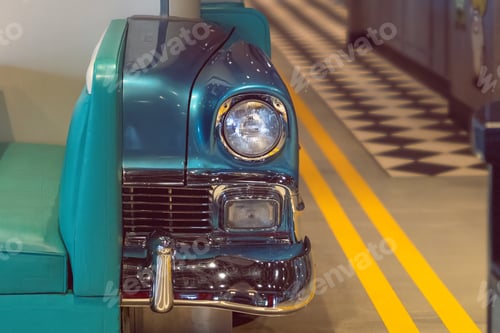 Preview: Retro American Diner Booth With Classic Car Front End