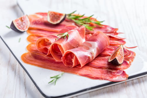 Preview: Delicious Serrano ham with fresh figs and rosemary