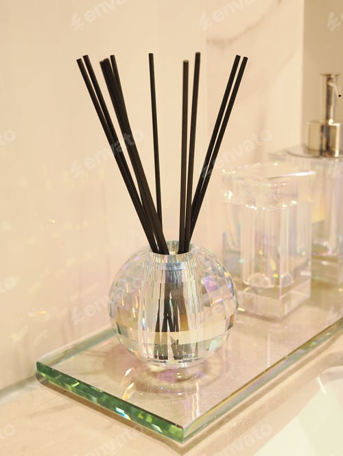 Preview: Fragrances in round glass bottles