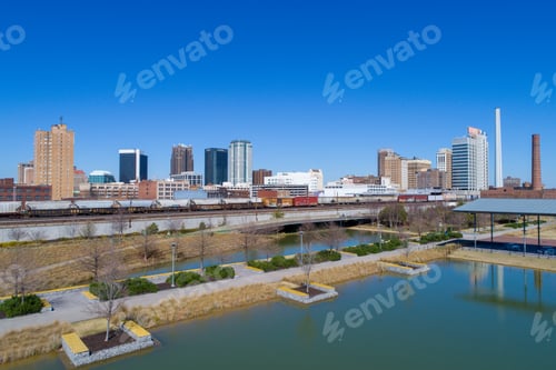 Preview: Birmingham, Alabama skyline on a sunny day