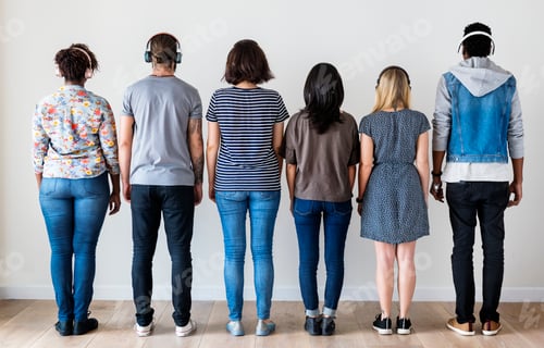 Preview: People together enjoying music