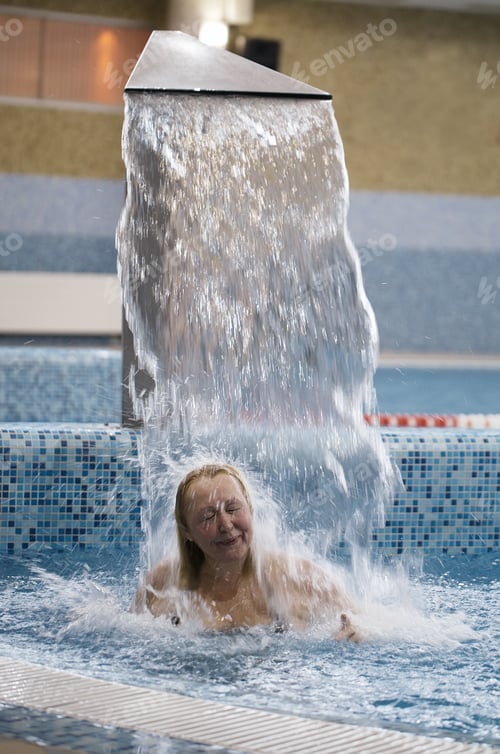 Preview: Under water stream in the swimming pool
