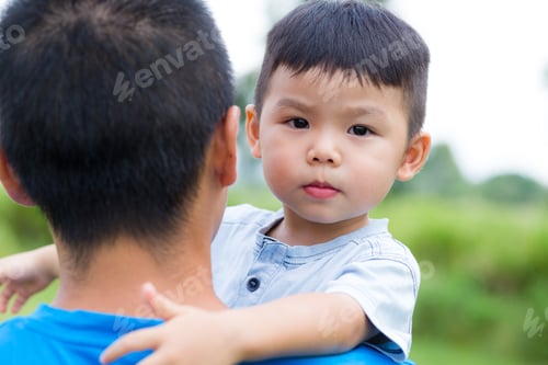 Preview: Father embrace with his son