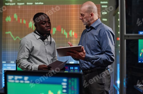 Preview: Brokerage Specialist Discussing Data