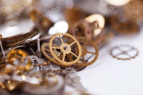 Preview: Gears on the table