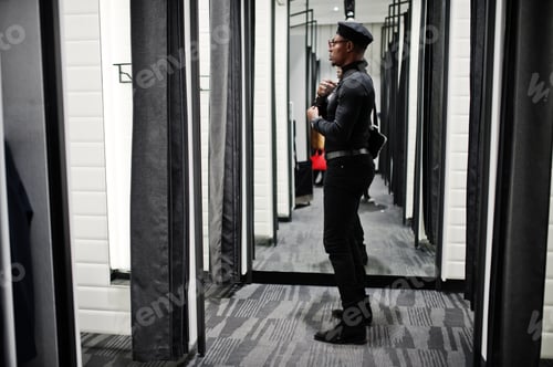 Preview: Black beret men