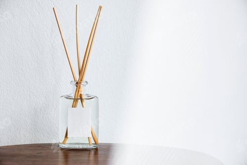 Preview: Aroma reeds diffuser on a wooden table