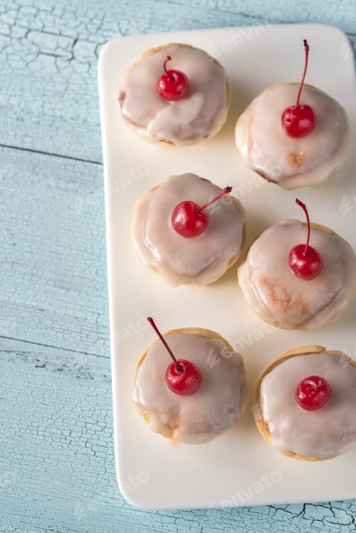 Preview: Bakewell tarts with cherry