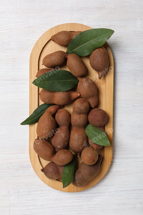 Preview: Tamarind fruit, concept of delicious food, fresh tamarind