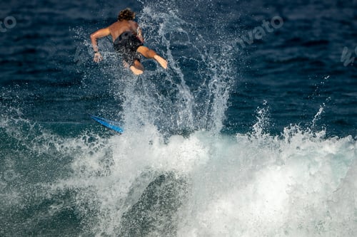 Preview: Surfer