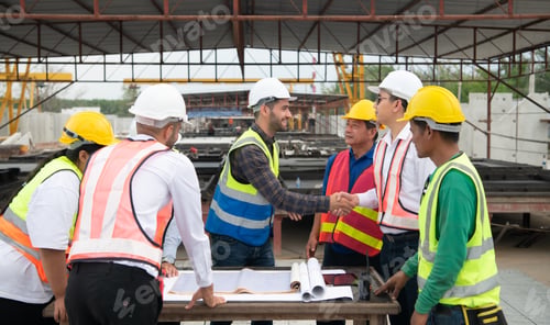 Preview: Construction engineers, architects, and foremen form a group. Participate in a meeting