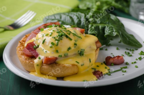 Preview: Egg benedict delish food, crispy bacon
