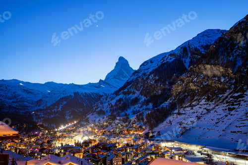 Preview: amazing view of Matterhorn peak from Zermatt