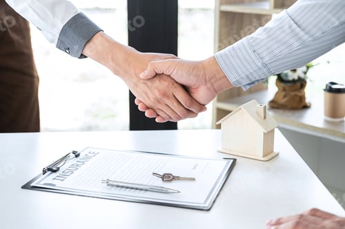 Preview: Finishing to successful deal of real estate