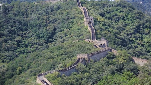 Preview: Great Wall of China in Summer with beautiful sky. Famous Great Wall of China, section Mutianyu