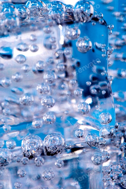 Preview: ice cubes and water bubbles