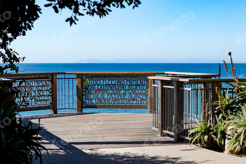Preview: Beautiful railings at the end of Brown's Park, Laguna Beach, California