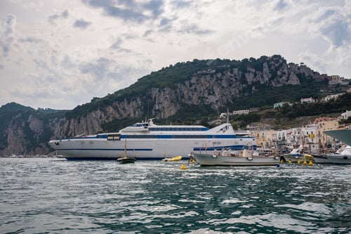 Preview: Passenger ship in port on Capri Island