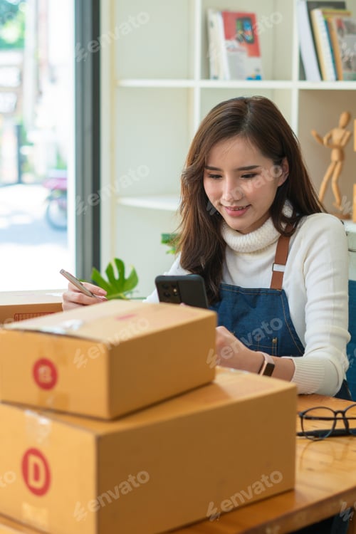 Preview: Young Asian woman entrepreneur working at home office, BOX,smartphone,laptop, online, marketing, pac