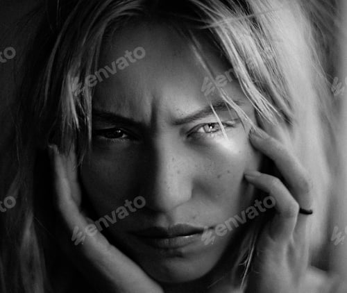 Preview: Black and white portrait of a beautiful woman with a reflection in her eye