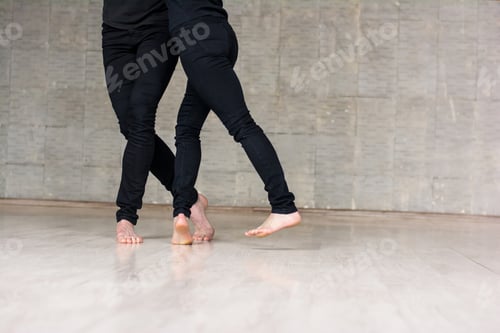 Preview: Dance partners training modern dance.