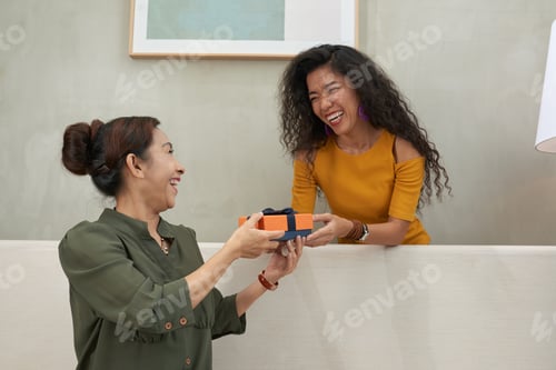 Preview: Congratulating Senior Mother On Birthday
