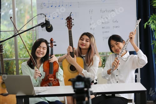 Preview: student person learning classical music with online class live streaming media video, musical class