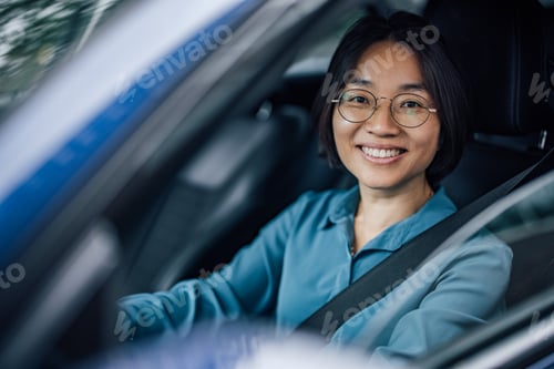 Preview: Portrait of a female driver.