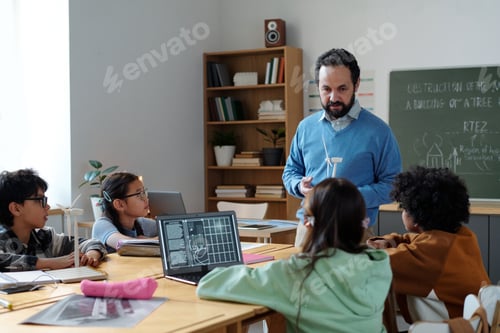 Preview: Educator Engaging Students in Technology-Enhanced Classroom