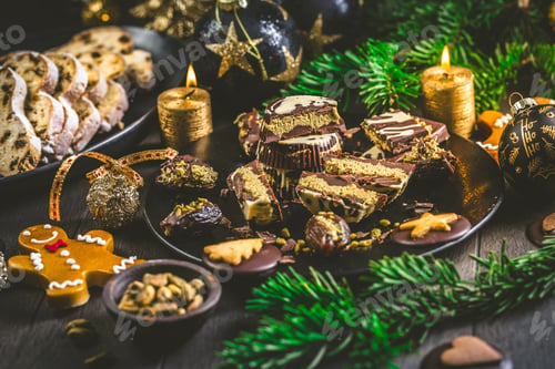 Preview: Dubai chocolate pralines with pistachio cream and Christmas cookies