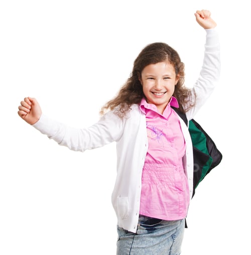 Visualização: Aluna sorridente com mochila