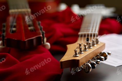 Preview: Electric and classical acoustic guitar heads