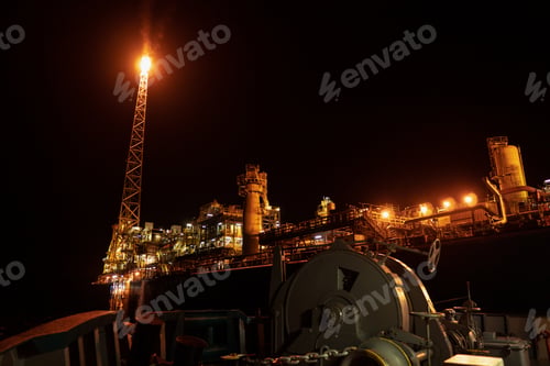 Preview: FPSO tanker vessel near Oil platform Rig