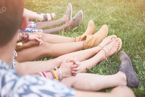 Preview: Have a break while sitting on the grass