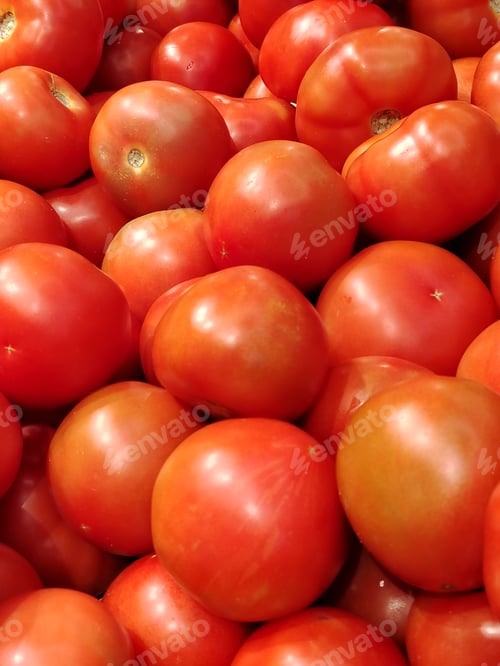 Preview: Close-up shot of tomatoes in the market