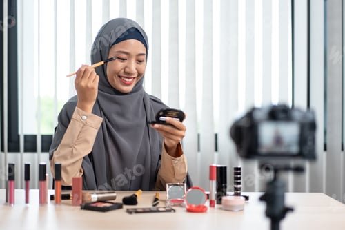 Preview: Woman muslim blogger is present make up tutorial beauty cosmetic review product and broadcast live
